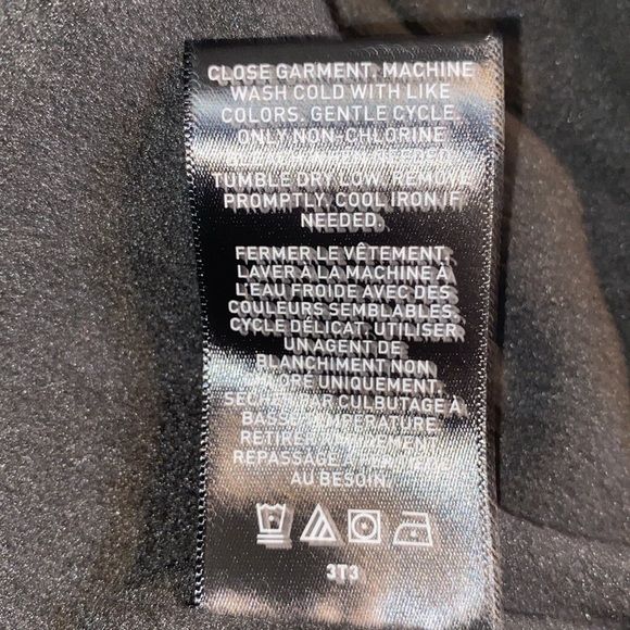 Swiss Tech Ladies Waterproof Rain Jacket with Hood Size Small Black - Picture 13 of 13